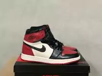 chaussures air jordan 1 mid de chicago red black white